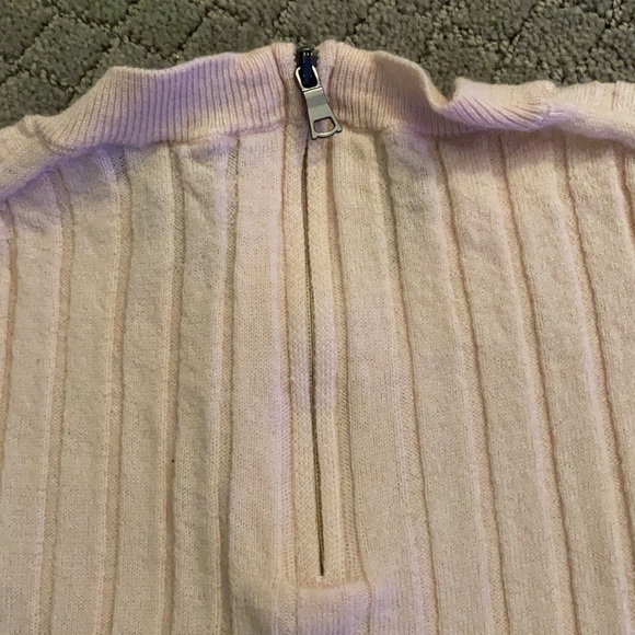 Light pink banana republic extra fine merino sweater - Picture 4 of 4